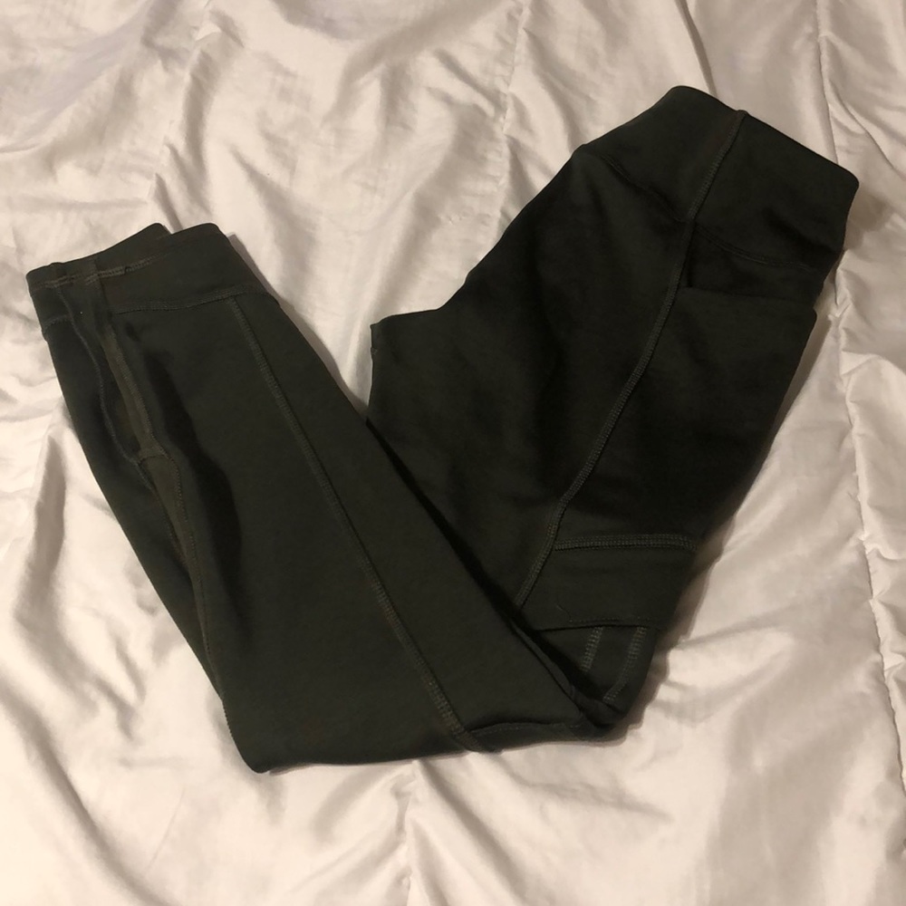 XS All in motion green cargo leggings